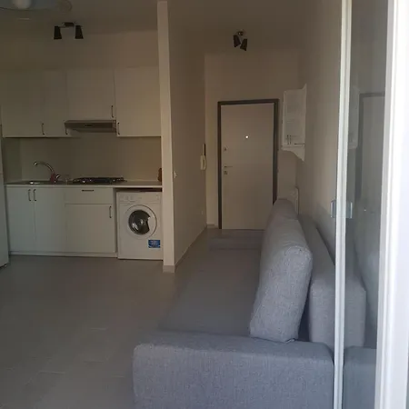 Apartment Beverly Con Piscina *