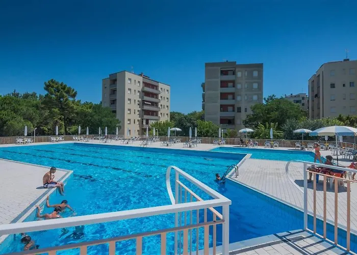 Beverly Con Piscina * Lido Adriano